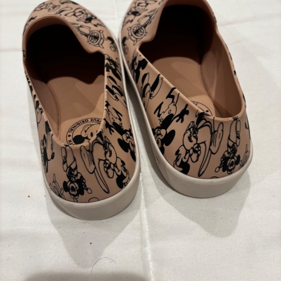 Melissa and Doug Mickey and Minnie shoes - Picture 3 of 4